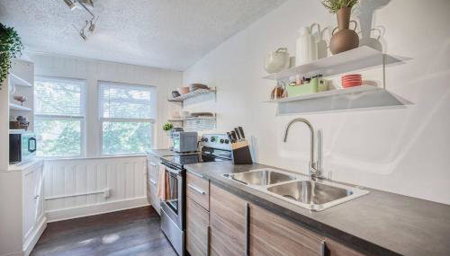 Historic 1Bdrm - Parking - Walk to Restaurants & Westport! - Foto 2
