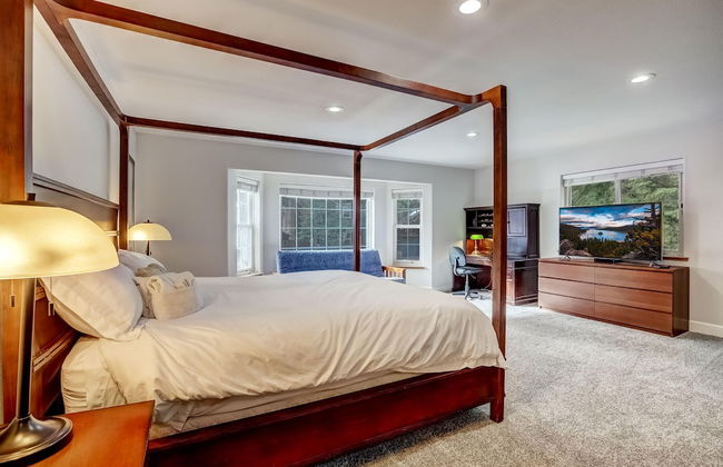 Nestled Pines Retreat Hot Tub, Pool Tahoe, Foosball, +more! - Foto 10