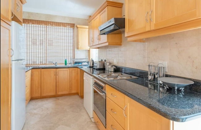 Bantry Beach Luxury Suites - Photo 26