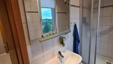 Schönes Doppelzimmer mit Küche und Badezimmer - Foto 2, towels, Shower