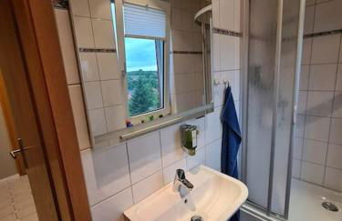 Schönes Doppelzimmer mit Küche und Badezimmer - Foto 2