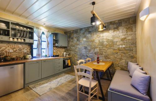 Wild Lavender Mountain Resort - Photo 48