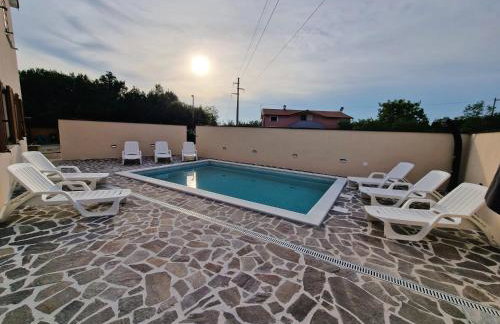 The Setting Sun - Photo 5