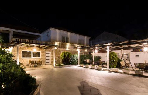 Apartments Marija Vukas - Photo 2