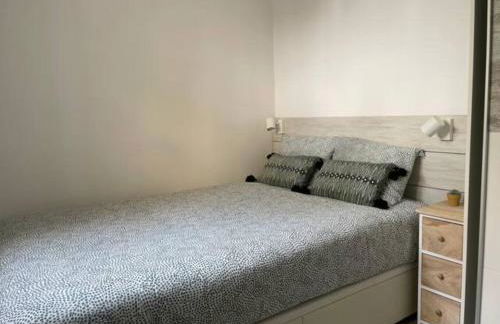 Apartamento con jardín cerca playa y a 15 min de Plaza Catalunya en tren - Photo 2