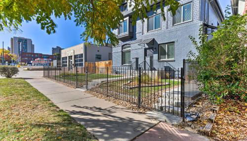 Deck and Fenced Yard Capitol Hill Townhome - Foto 5