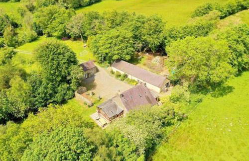 Converted Granary on a rural small holding - Photo 1