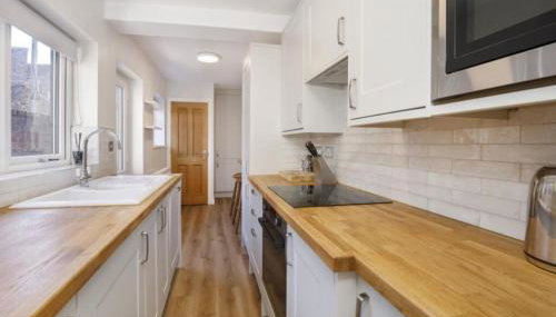 4 bedroom house close to Walmgate bar sleeps 7 - Foto 3