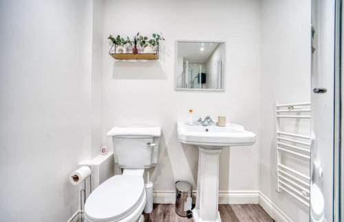 Stunning 2 Bed by the City Centre & Bute Park - Foto 8