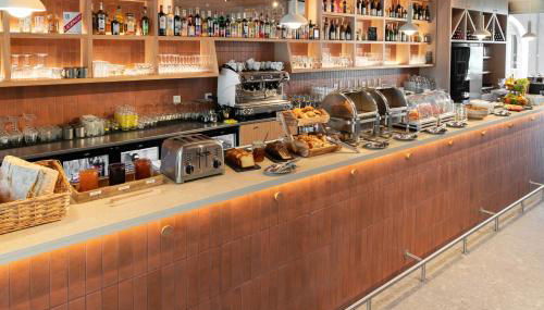 BABEL COMMUNITY Hôtel Saint-Quentin-en-Yvelines Gare - Foto 2