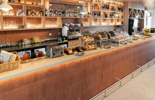 BABEL COMMUNITY Hôtel Saint-Quentin-en-Yvelines Gare - Foto 2