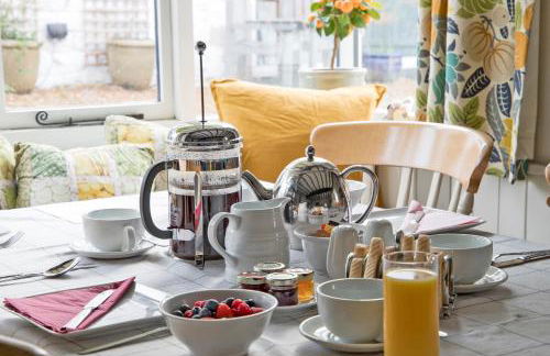 Hawthorn Farm Guest House - Photo 49