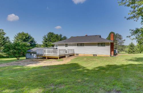 Fish, Hike and Golf Leisurely Navarre Home with Yard! - Foto 22