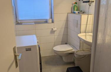 Apartment with AC, full kitchen, self check in, parking, 8 min to SAP campus, Wi Fi - Foto 39