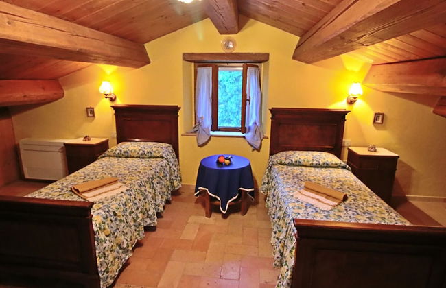 Holiday Home in Serrungarina Near the Lake - Foto 5