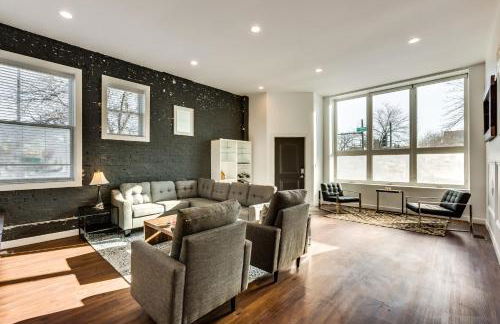 Converted Store Front Home Lets You Live Like a Local in the Heart of it All! condo - Foto 6
