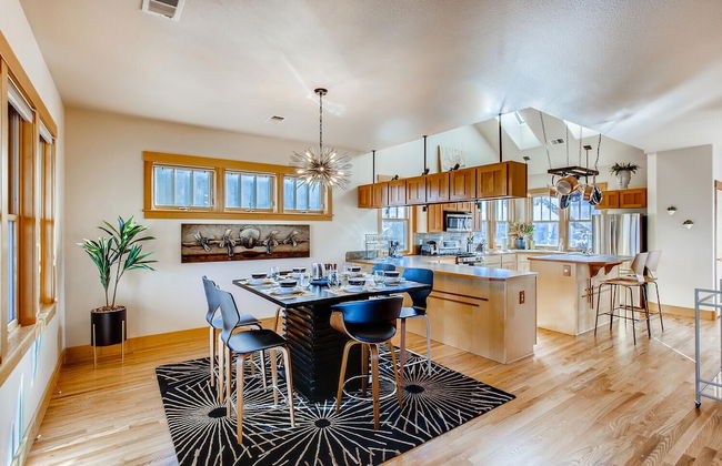 Brilliant Posh Home - Backs to Poudre River Trail - Foto 10