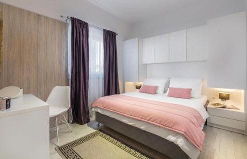 Amazing Home In Mihatovici - Foto 10