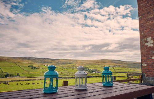 Host & Stay - The Red Brick Barn - Photo 40