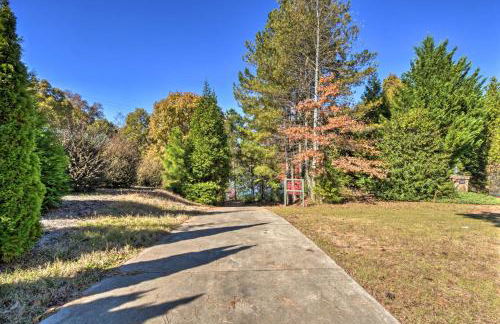 Lake Keowee Escape with Dock, Deck and Lake Access! - Foto 32