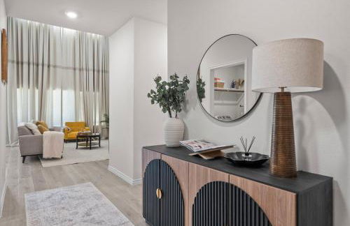 Luxurious 4-Bed Home with Pool Table & Nearby Pool - Foto 11