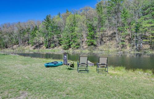 Ice Fishing On-Site Waterfront Nekoosa Home! - Foto 26