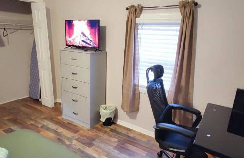 Downtown Charm Two Bedroom Home - Foto 6