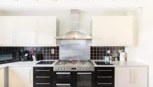 Spacious 5 Bed & Hot Tub Sleeps 12, near Stratford upon Avon - Foto 5