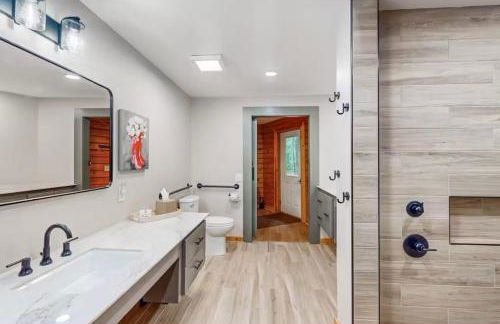 Cozy Log Cabin Near Ski Area and Lake including Hot Tub - Foto 16