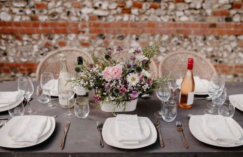 Manor Estate - Two Accommodation Wings - Sleeps 14 - Foto 50