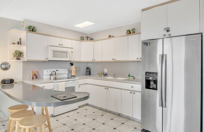 High Rise Ocean View Waikiki Condo, FREE Parking & Wi-Fi by Koko Resort Vacation Rentals - Foto 7