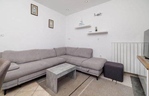 Apartments By the sea in Lopar - Photo 59