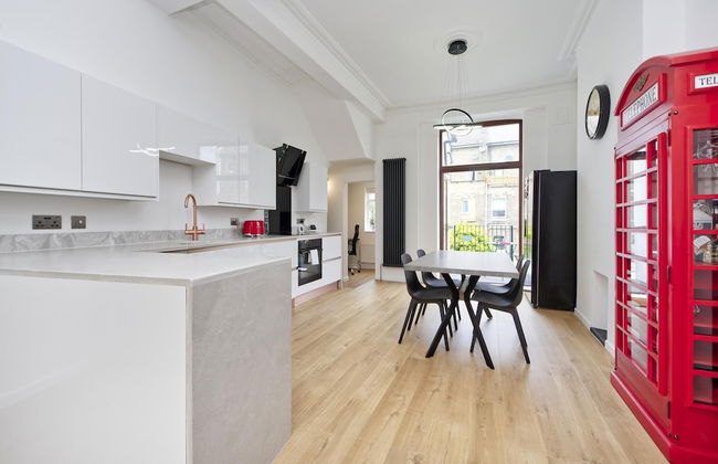 Beautiful Battersea Garden Flat by Underthedoormat - Photo 7