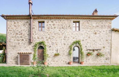 2 Bedroom Nice Home In Stribugliano - Foto 1