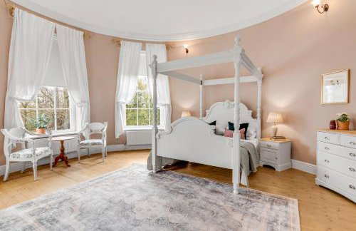 Beccles Georgian Mansion l 9 Bedrooms, Hot Tub & Parkland - Foto 12