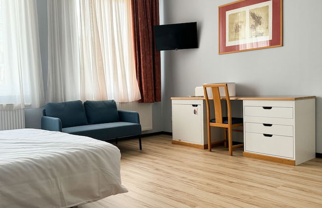 Elys Apartments - Photo 4