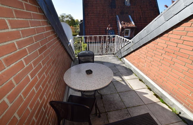 Tolstov-Hotels Generous 3 Room Apartment - Photo 33