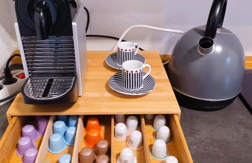 Ehemalige Bibliothek Apartment für 2 mit Küche Kamin Netflix Parken und Hofladen - Foto 16