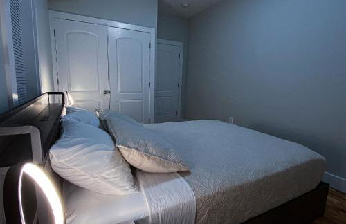 Modern 3BR Walk to Subway 2 Min to LOGAN Airport - Foto 5