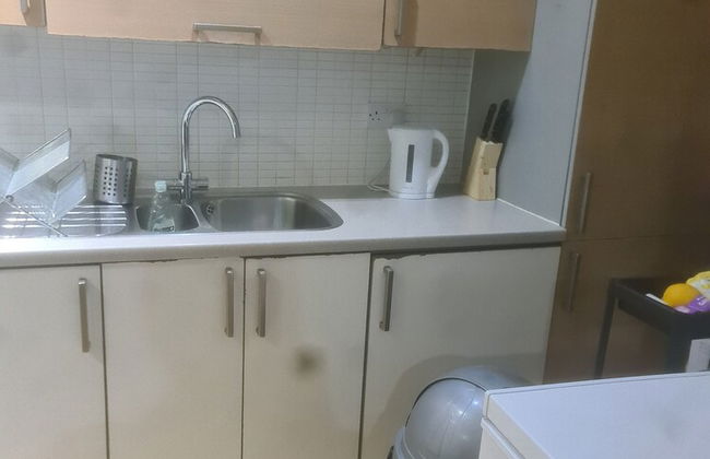 Remarkable 1-bed Apartment in Romford - Photo 15