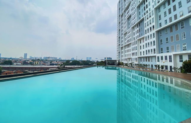 Warm And Cozy Stay Studio Room At Patraland Urbano Apartment - Foto 14