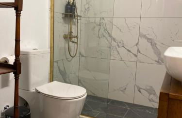 Heirlooms and Halos - Foto 13