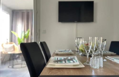 AJ - Stylish Pied-à-Terre à La Joliette - Parking - Foto 23