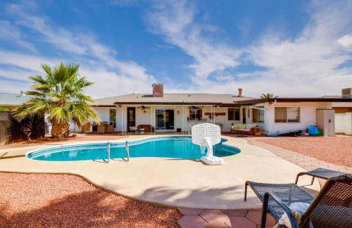 Walk to Golf Club Sun City Home with Private Pool! - Foto 1