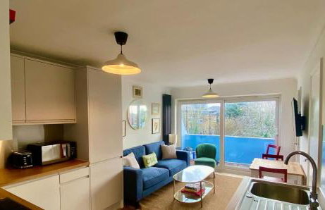 Modern 2-Bed Apartment with Off-Street Parking in Chiswick - Foto 3