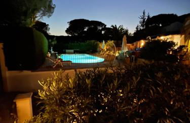 Villa provençale, Golfe Saint Tropez, Climatisée 12 pers, 4 suites, Piscine chauffée, Hammam, Spa, Billard, Pétanque, Wifi professionnel haut débit - Foto 31