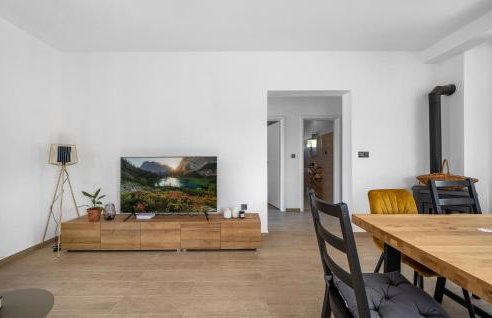 Gorgeous Home In Danilo With Wifi - Photo 22