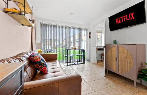 Near Warwick Hospital, Cozy Studio, Free Parking - Foto 12