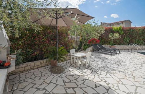 4 Bedroom Gorgeous Home In Nova Vas - Foto 13