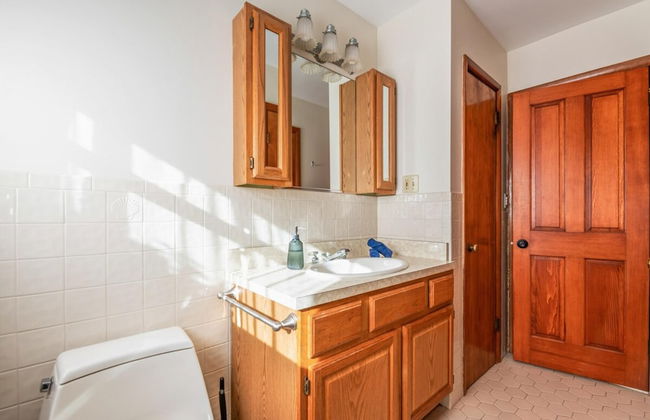 HV Spacious Retreat w Pool No Cleaning Fee - Foto 11